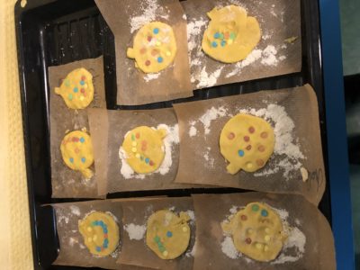 Préparation de biscuits en 2ième maternelle